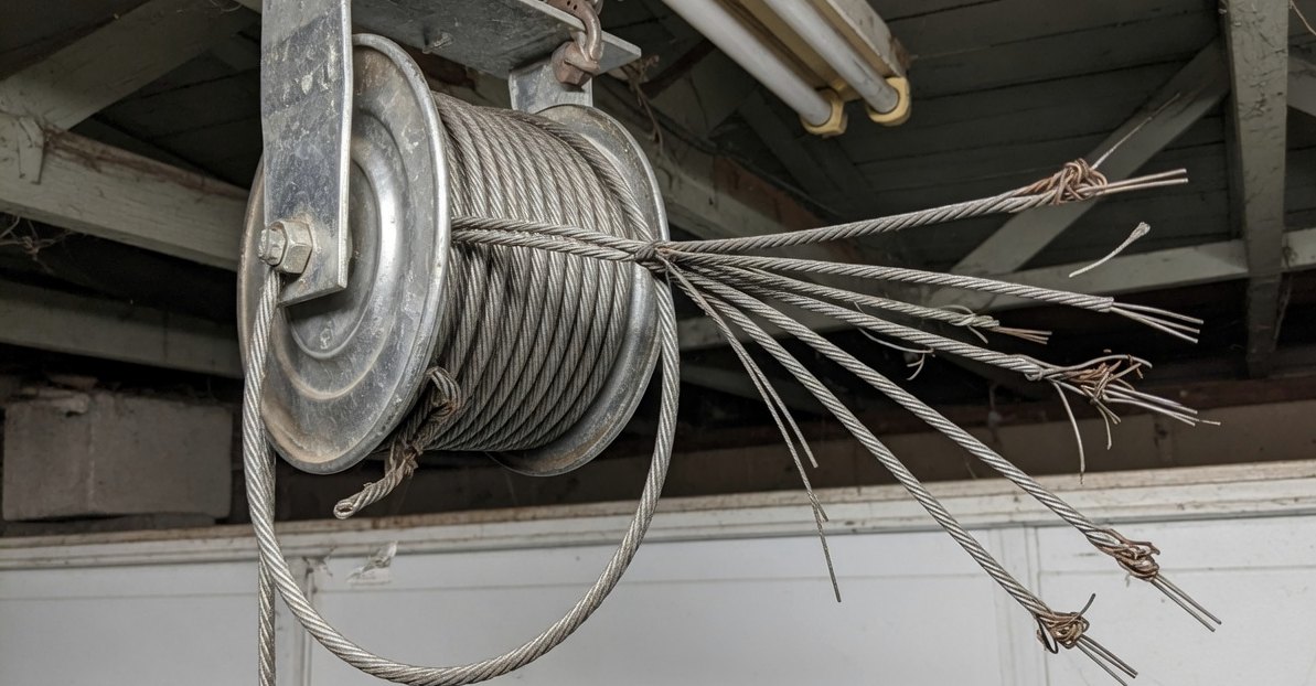 Broken Torsion Spring in Tampa, FL